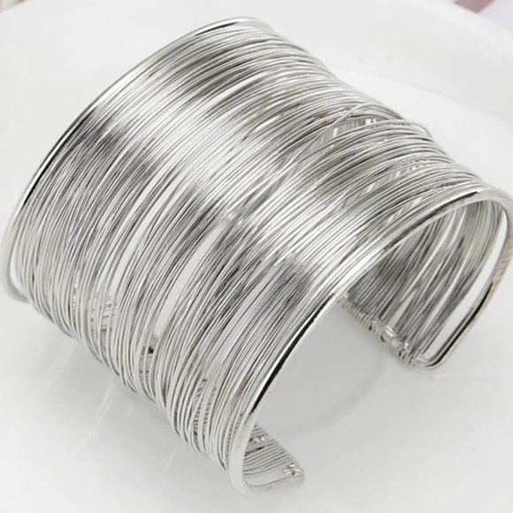 ❤️ NEW Silver-tone Wire Wrap Cuff Bracelet 2 1/4" Show Stopper - Picture 4 of 5